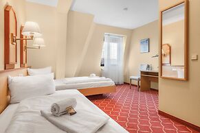 XZLLENZ light Hotel