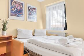 XZLLENZ light Hotel