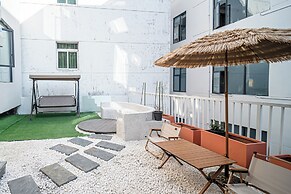 Jingdezhen Ruchu Hostel - Tao Xichuan