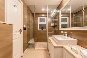 Staymaster Terra Tango 4BR Villa