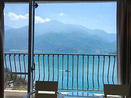 Island Heart Sun Moon Lake Hotel