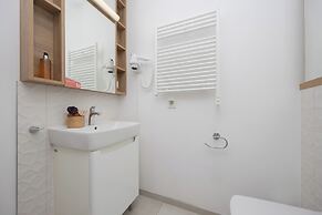 Wolska Studio Apartments by Solarento