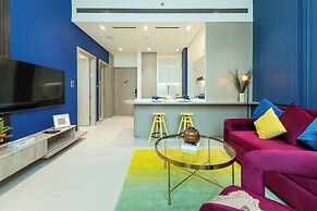 Colorful Designer Retreat - Luxury