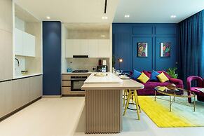 Colorful Designer Retreat - Luxury