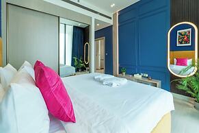 Colorful Designer Retreat - Luxury