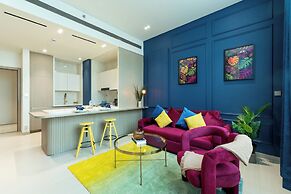 Colorful Designer Retreat - Luxury