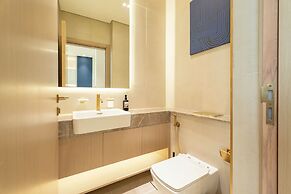Colorful Designer Retreat - Luxury