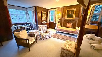 Haremere Hall in Etchingham