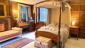 Haremere Hall in Etchingham