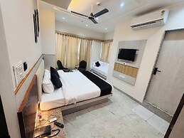 HOTEL PURVI BY VILAASITAA INDORE