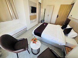 HOTEL PURVI BY VILAASITAA INDORE