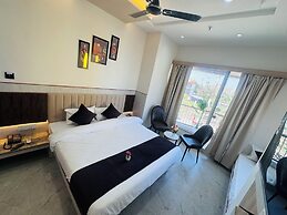 HOTEL PURVI BY VILAASITAA INDORE