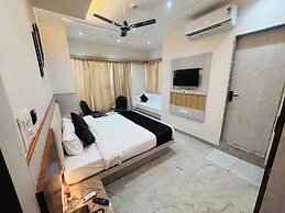 HOTEL PURVI BY VILAASITAA INDORE