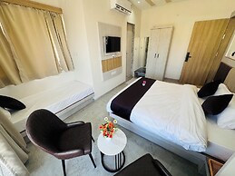 HOTEL PURVI BY VILAASITAA INDORE