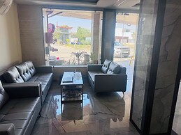 HOTEL PURVI BY VILAASITAA INDORE