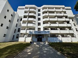 Vilamoura Charming 2 With Pool by Homing