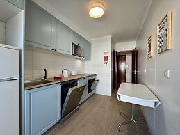 Vilamoura Charming 2 With Pool by Homing