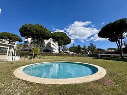 Vilamoura Charming 2 With Pool by Homing