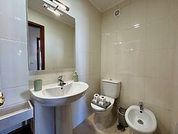 Vilamoura Charming 2 With Pool by Homing