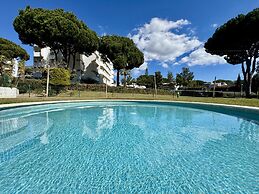 Vilamoura Charming 2 With Pool by Homing