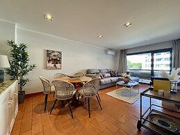 Vilamoura Charming 2 With Pool by Homing