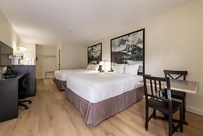 Super 8 By Wyndham Golden