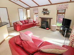 3 Riverside Lodge