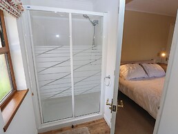 3 Riverside Lodge