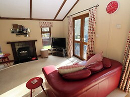 3 Riverside Lodge