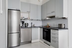 Premium Sea View & Historic Apartment
