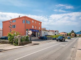 Mise Holiday Apartments