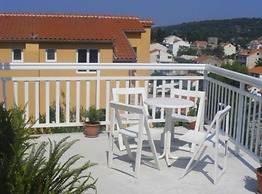 Azure Hvar Residence