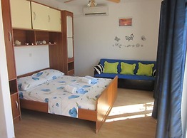 Azure Hvar Residence