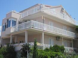 Azure Hvar Residence