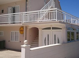 Azure Hvar Residence