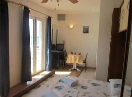 Azure Hvar Residence