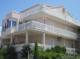 Azure Hvar Residence