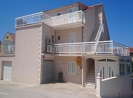 Azure Hvar Residence