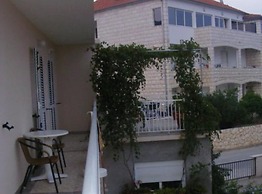 Azure Hvar Residence