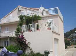 Azure Hvar Residence