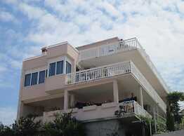 Azure Hvar Residence