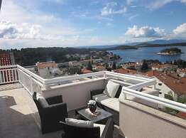 Azure Hvar Residence