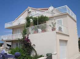 Azure Hvar Residence