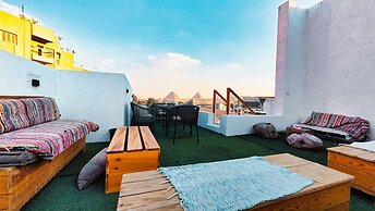 Hostalio Pyramid View Hotel