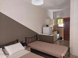 AK Village Rooms - Peloponnese Comfy Gem