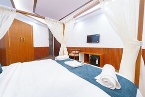 Emmanuel Residency
