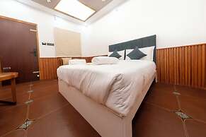 Emmanuel Residency