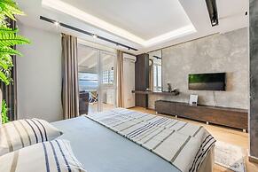 Vista Mare Horizon Beachfront 1BR Apartment