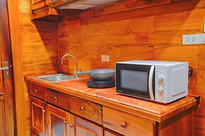 Phetchalern serviced apartment