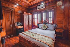 Phetchalern serviced apartment